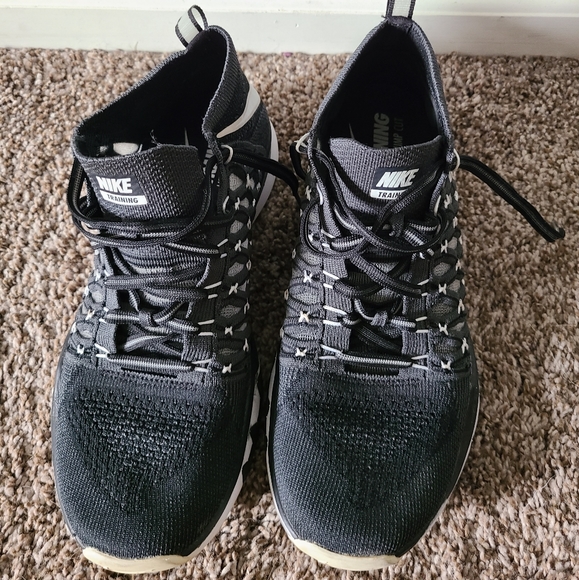 Nike Training Shoes - Picture 5 of 7